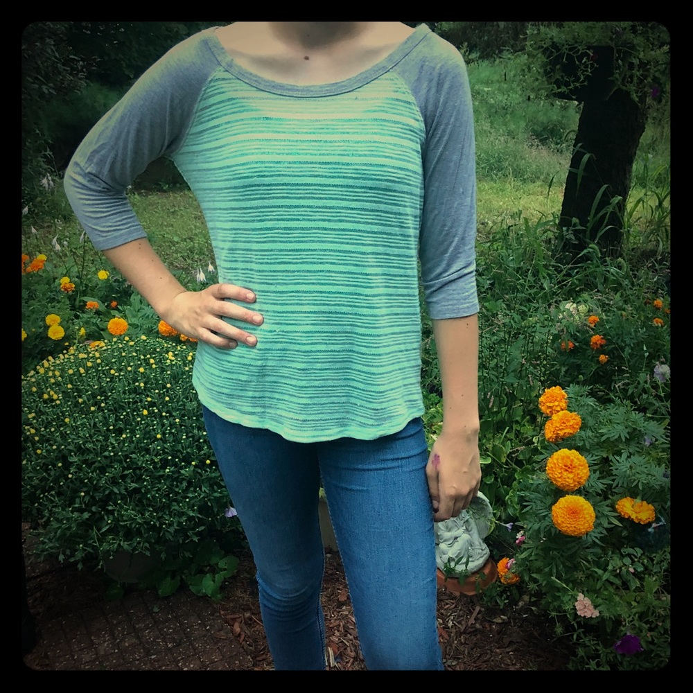 🛍$1 Add-on!🛍 Maurices casual top - Size medium
